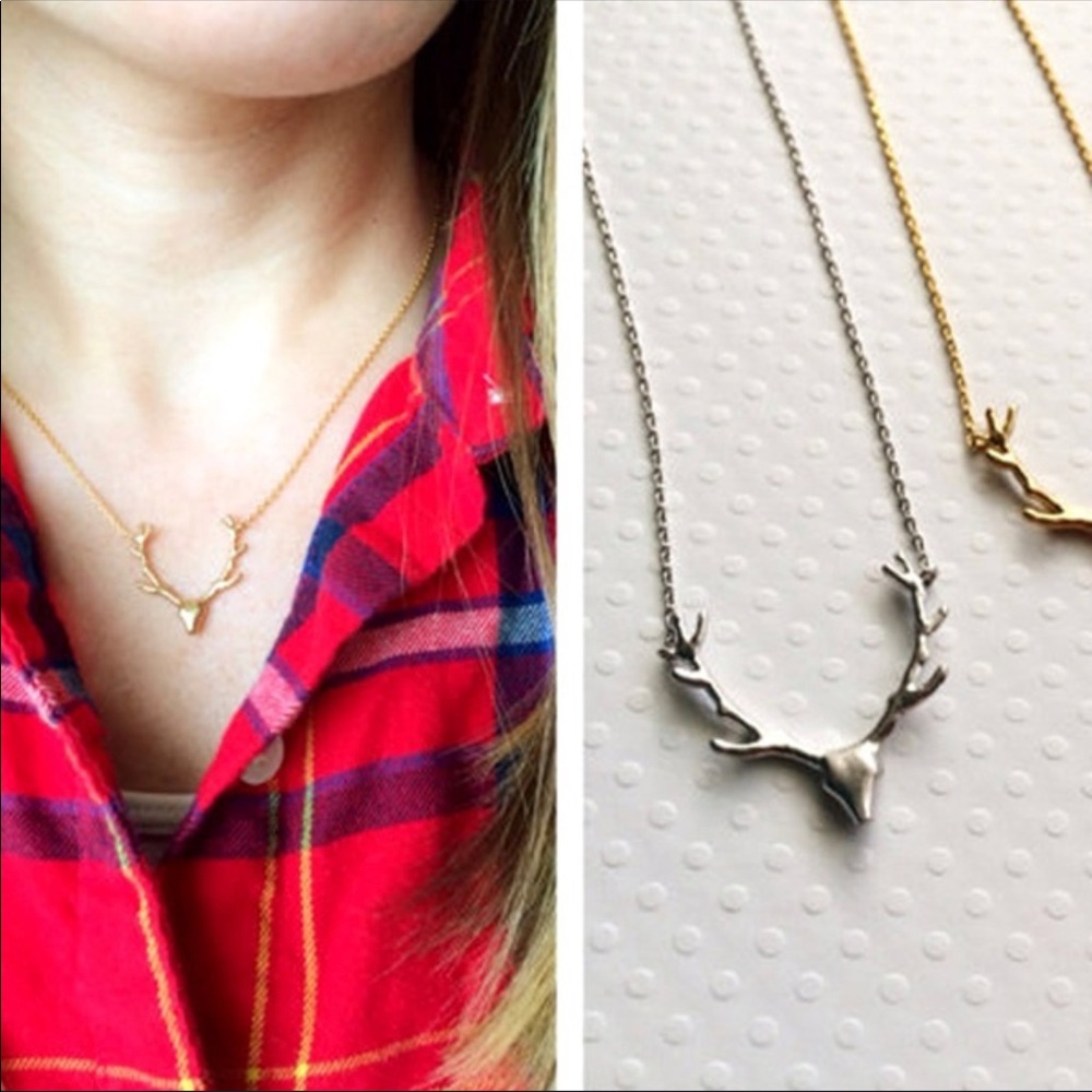 Gold deer head necklace! Adorable